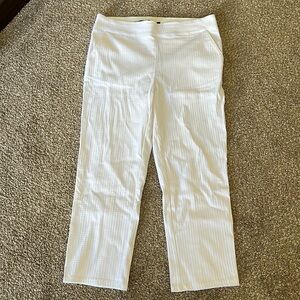 Woman’s dress pants capri